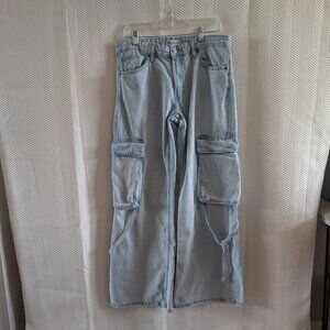 Zara Cargo style Light Wash jeans Wide Leg Large Pockets Size 8 Skater Y2K